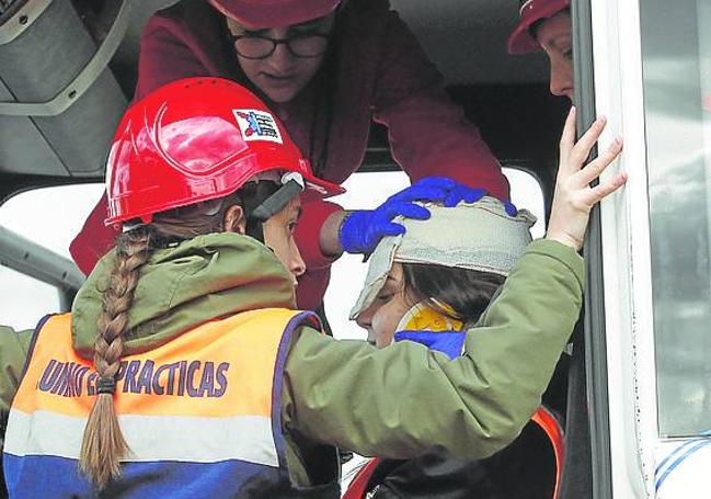 Asistencia en una persona herida.