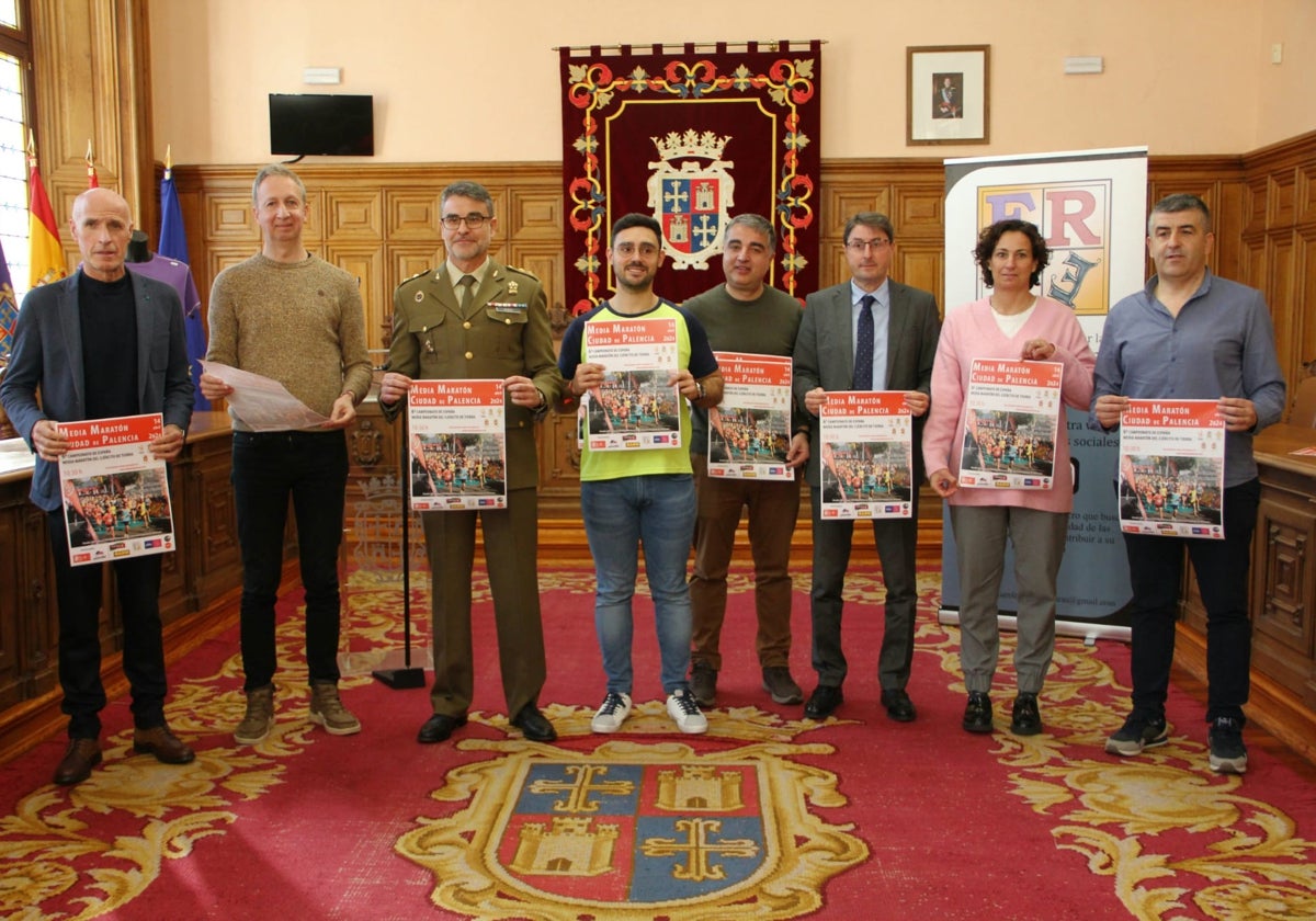 Presentación de la XIII Media Maratón en el Ayuntamiento de Palencia.