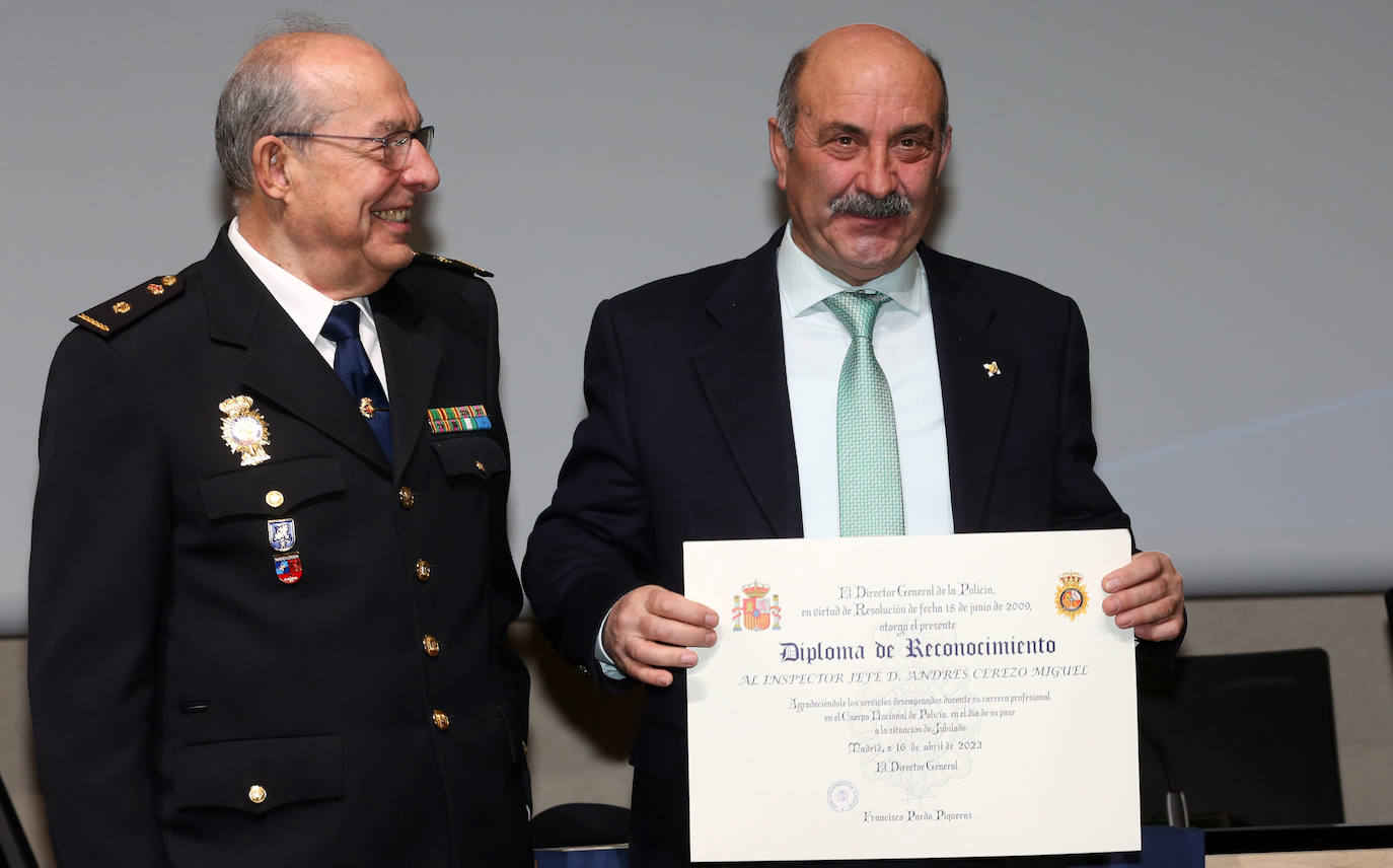 Acto institucional del bicentenario de la Policía Nacional en Segovia