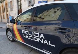 Detenido tras causar daños a cinco vehículos estacionados en la calle