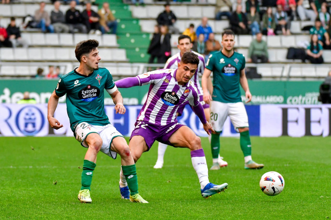 El encuento entre el Racing de Ferrol y el Real Valladolid, en imágenes