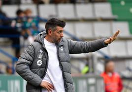 Paulo Pezzolano, durante el encuentro ante el Racing de Ferrol.