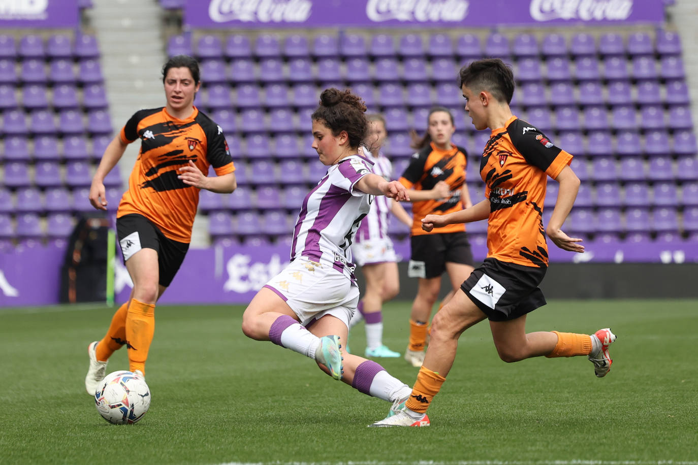 La fiesta del fútbol femenino de Valladolid, en imágenes