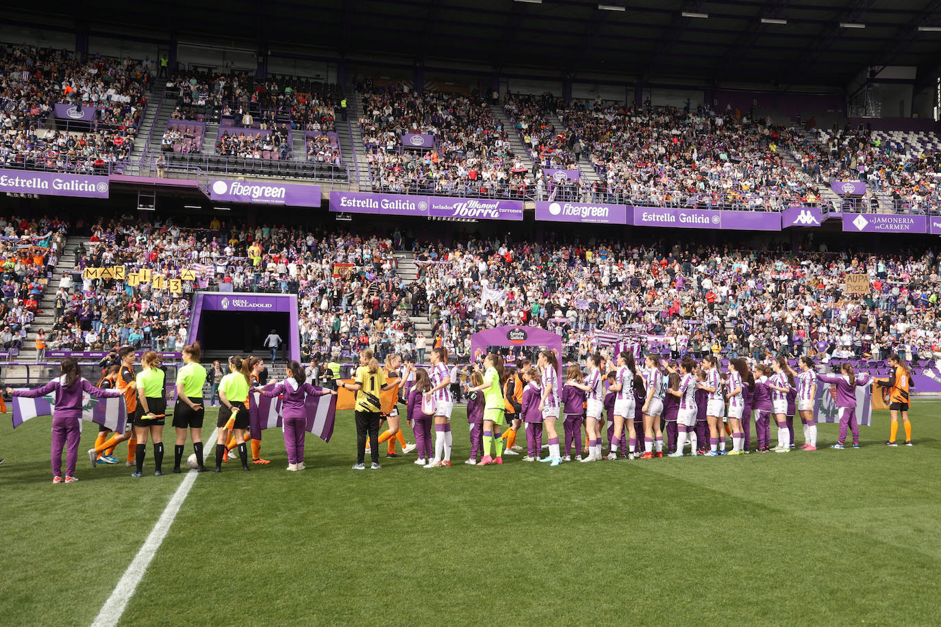 La fiesta del fútbol femenino de Valladolid, en imágenes