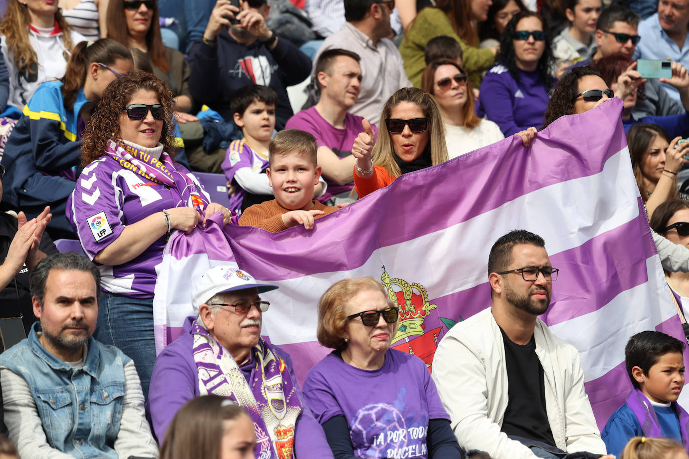 La fiesta del fútbol femenino de Valladolid, en imágenes