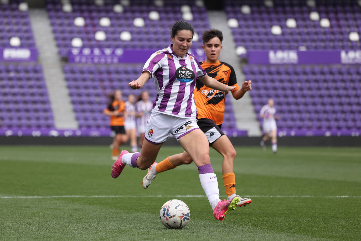 La fiesta del fútbol femenino de Valladolid, en imágenes