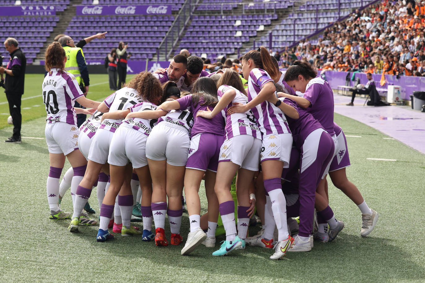 La fiesta del fútbol femenino de Valladolid, en imágenes