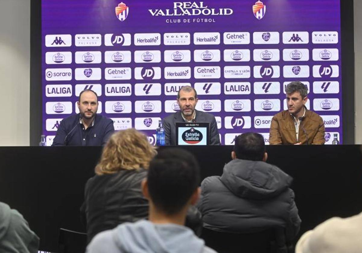 Mario Puertas, David Espinar y José Diez, en la presentación de la Grada de Animación.