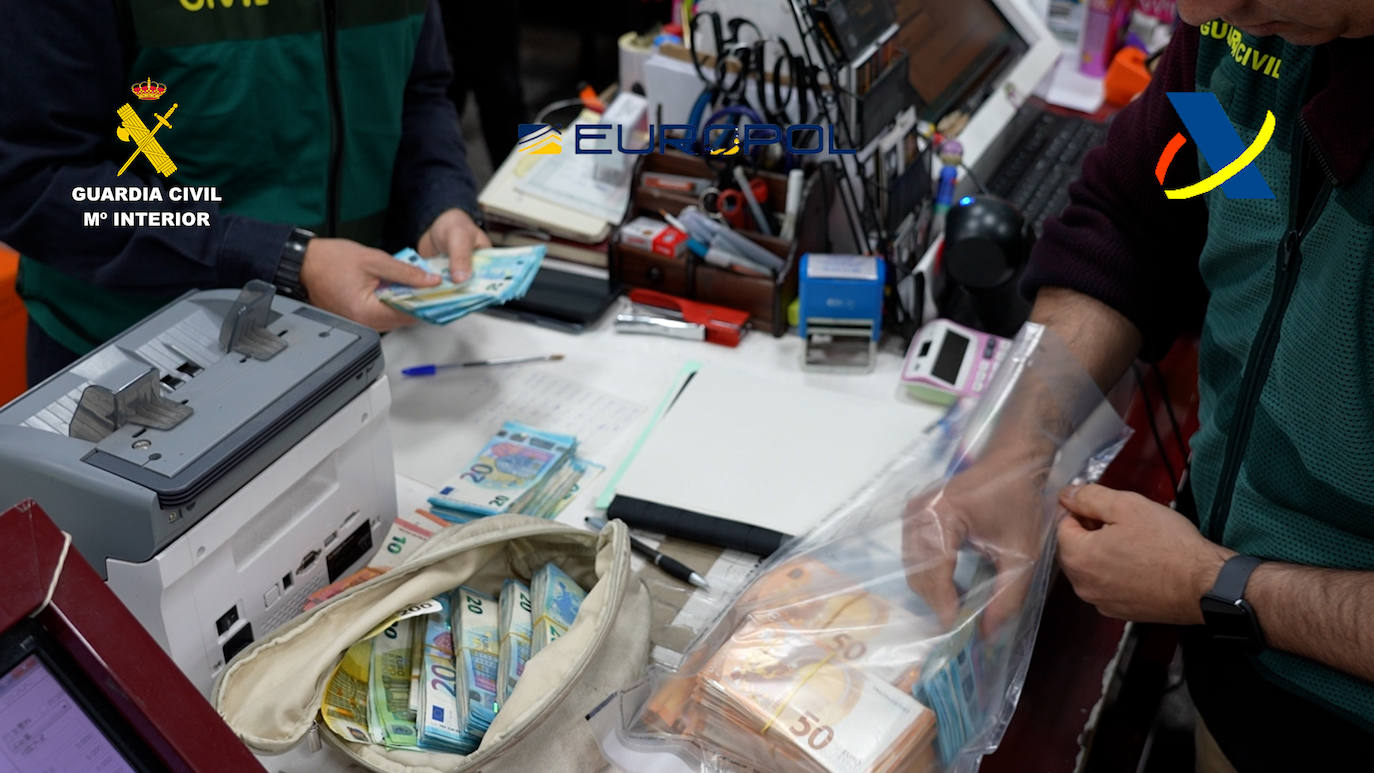 Imagen de la operación de la Guardia Civil