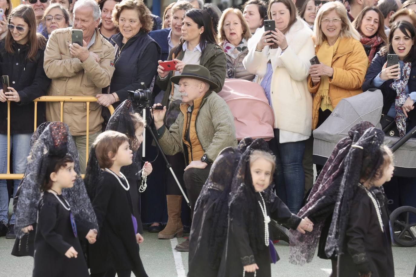 Fotografías de la Semana Santa infantil en el Colegio Lourdes