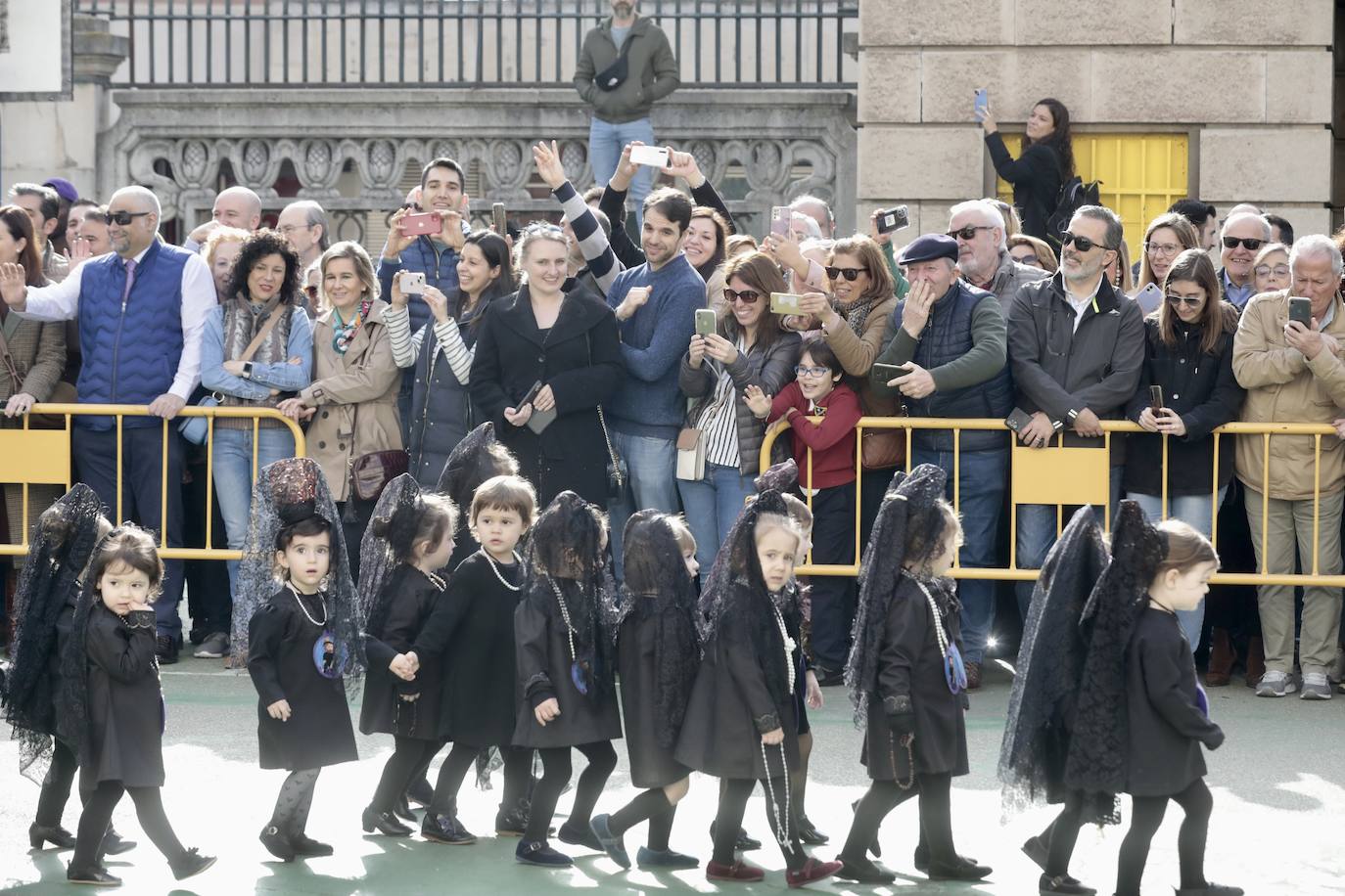 Fotografías de la Semana Santa infantil en el Colegio Lourdes