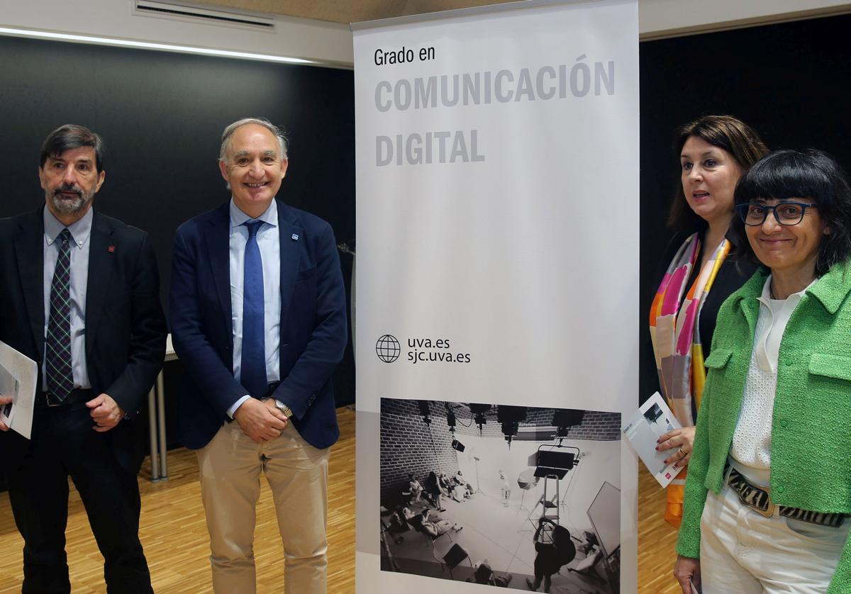 Representantes de la Universidad de Valladolid, durante la presetnación del nuevo grado en Comunicación Digital.