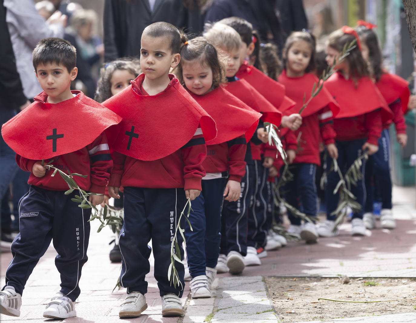 Las imágenes de la procesión protagonizada por los escolares vallisoletanos