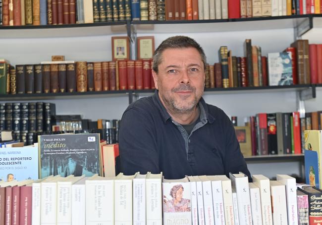 Mnauel Gómez, de Alvacal, que agrupa a una veintena de libreros de viejo en Castilla y León.