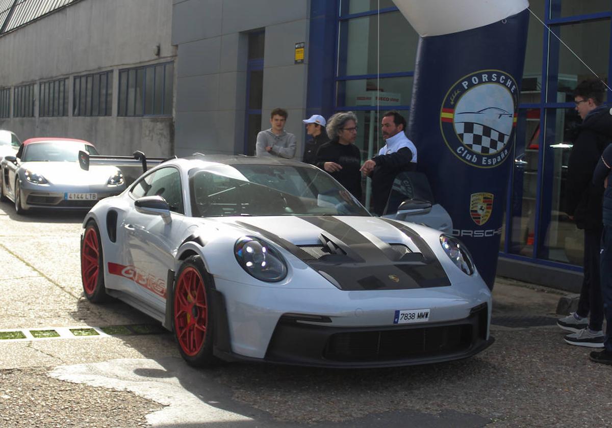 Fotografías de la concentración de automóviles Porsche en Valladolid