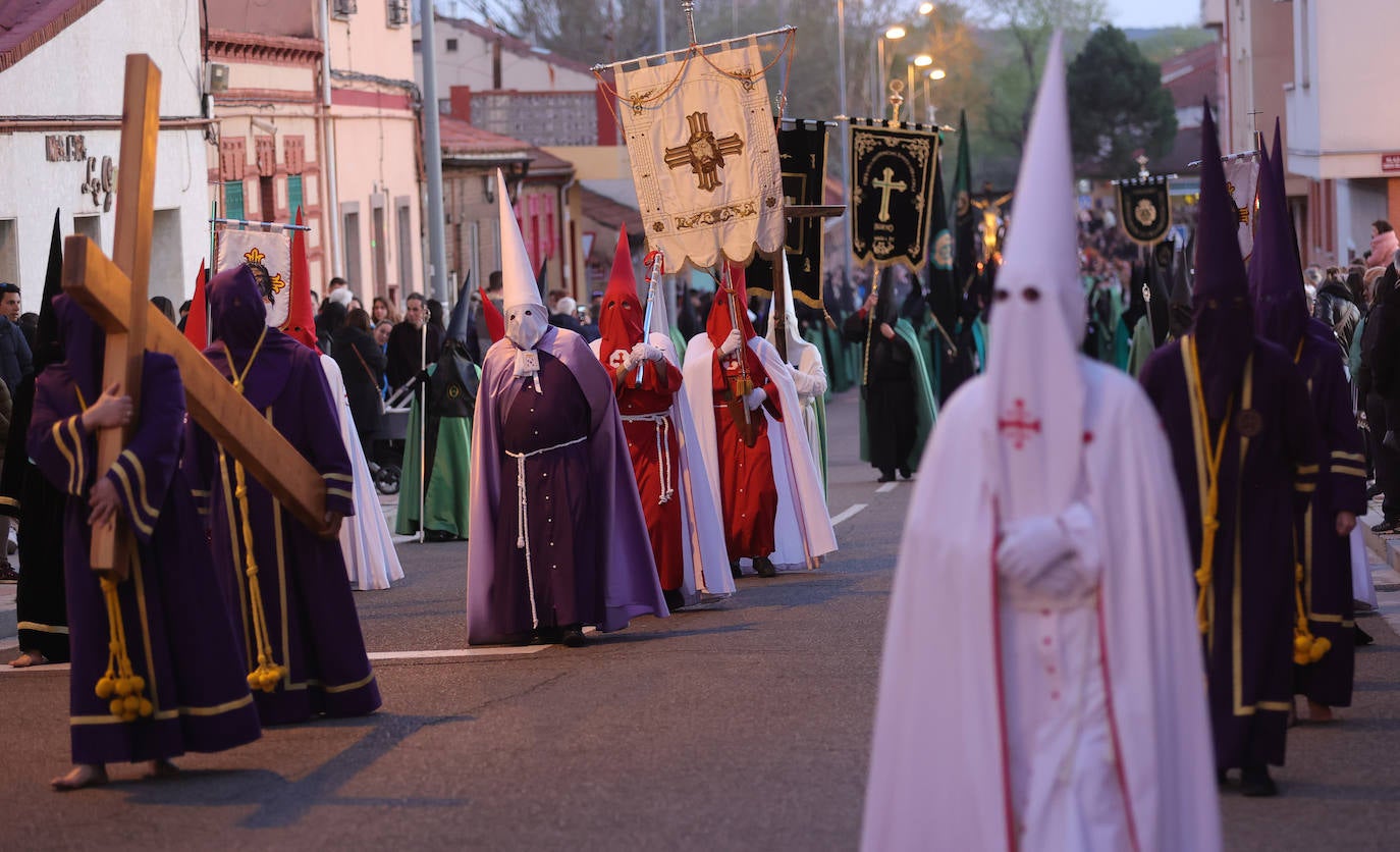 El Santo Rosario del Dolor sube hasta el Cristo del Otero