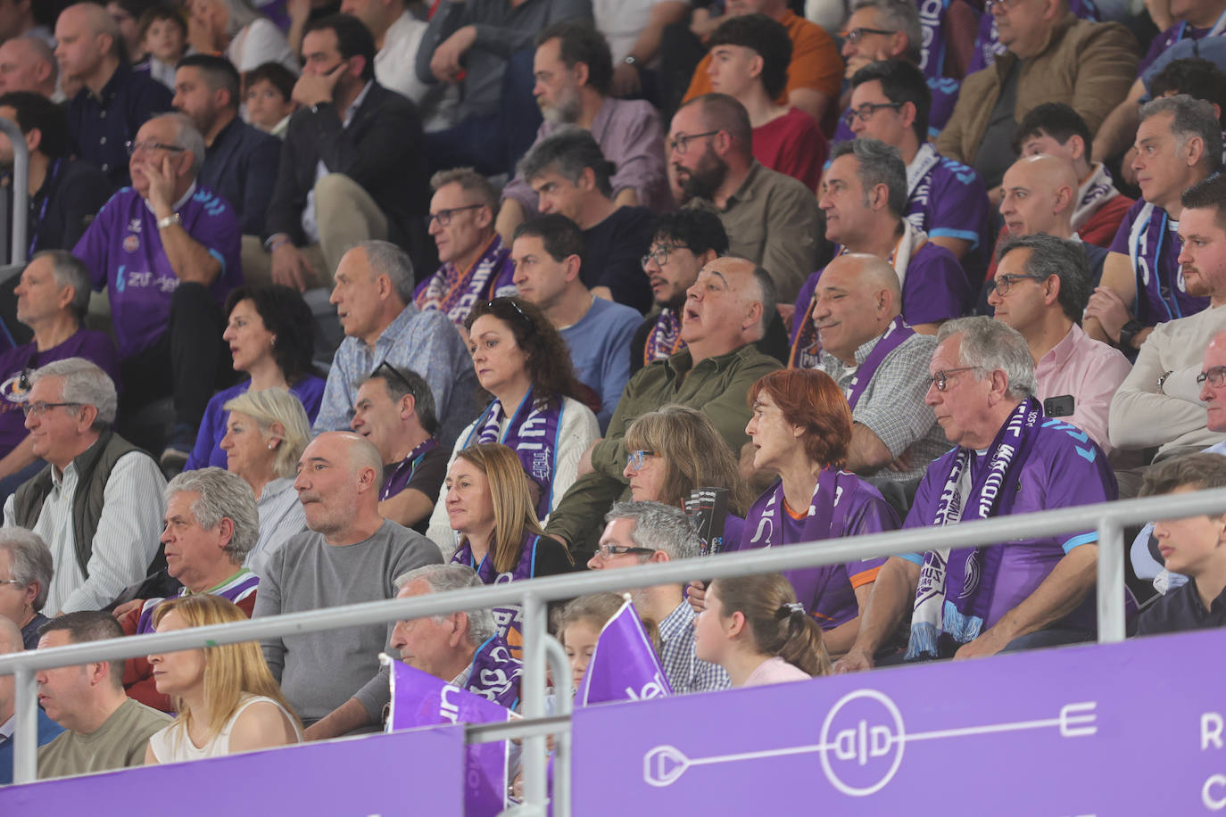 Así animó la afición palentina al Zunder ante el Real Madrid