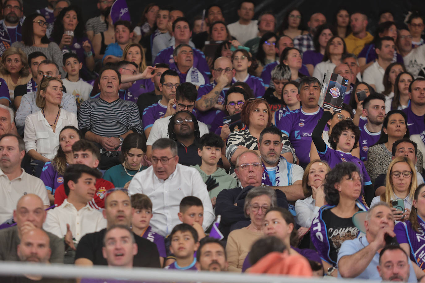 Así animó la afición palentina al Zunder ante el Real Madrid