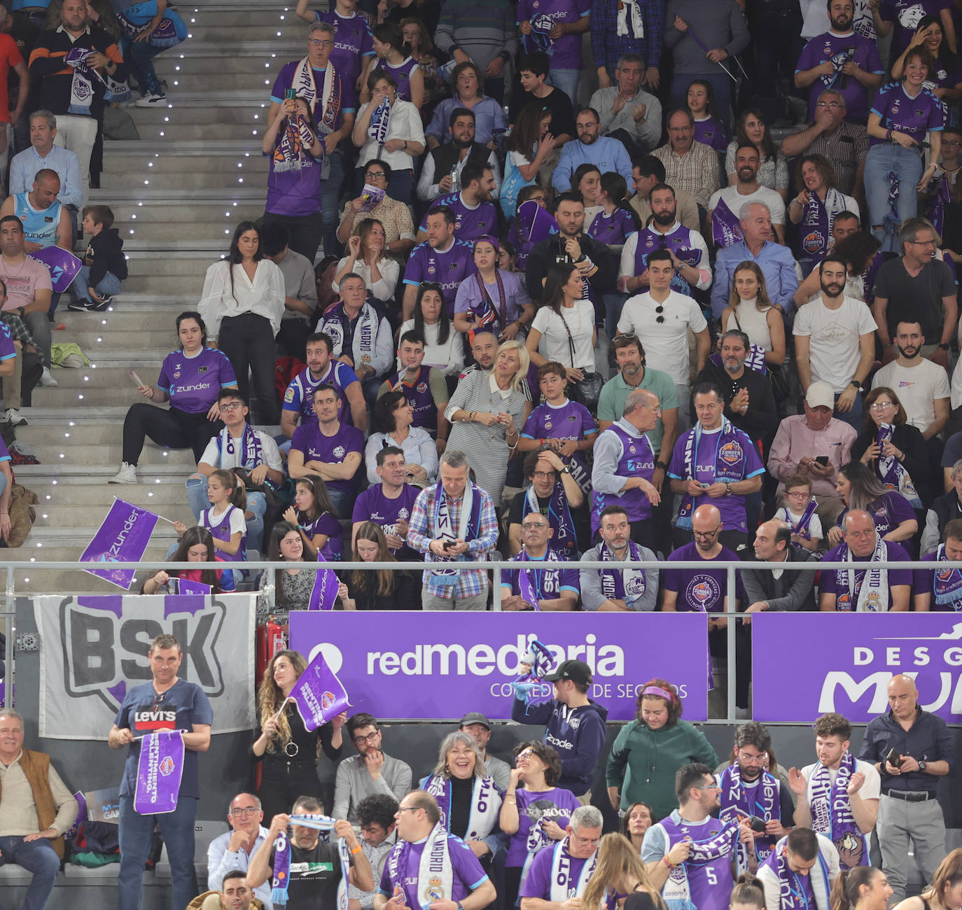 Así animó la afición palentina al Zunder ante el Real Madrid