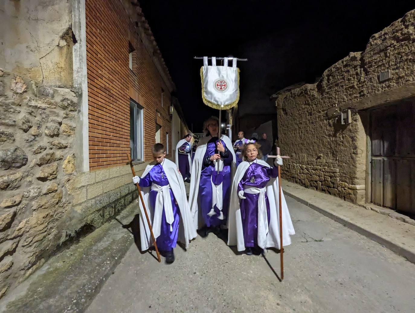 Las imágenes de la procesión del Rosario de Dolor en Torrelobatón