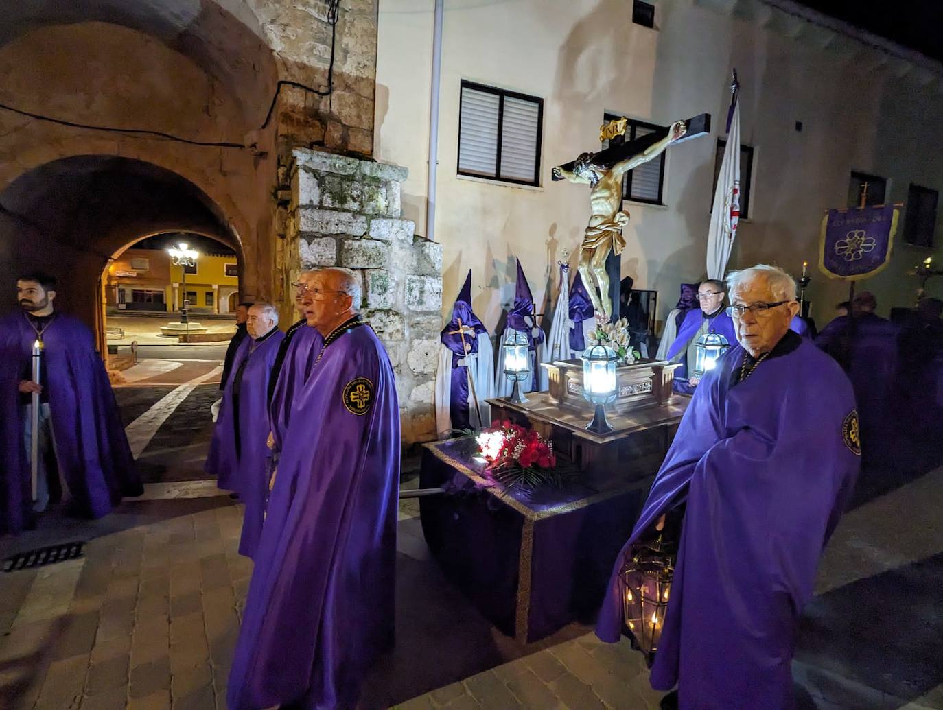 Las imágenes de la procesión del Rosario de Dolor en Torrelobatón