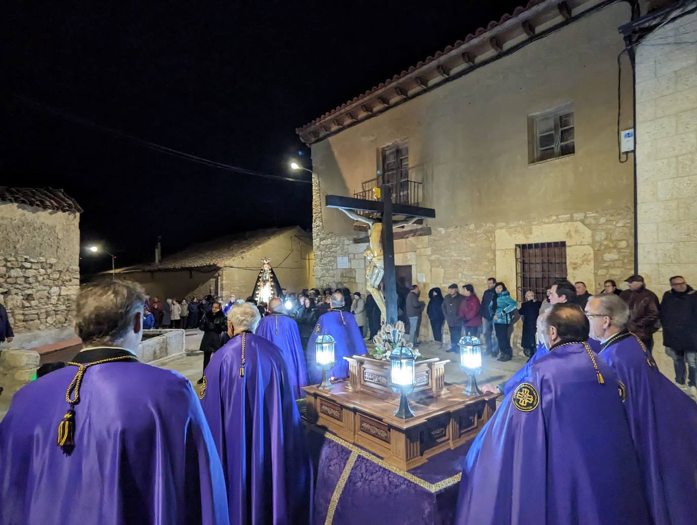 Dos cofradías unidas en procesión por el Padre Hoyos