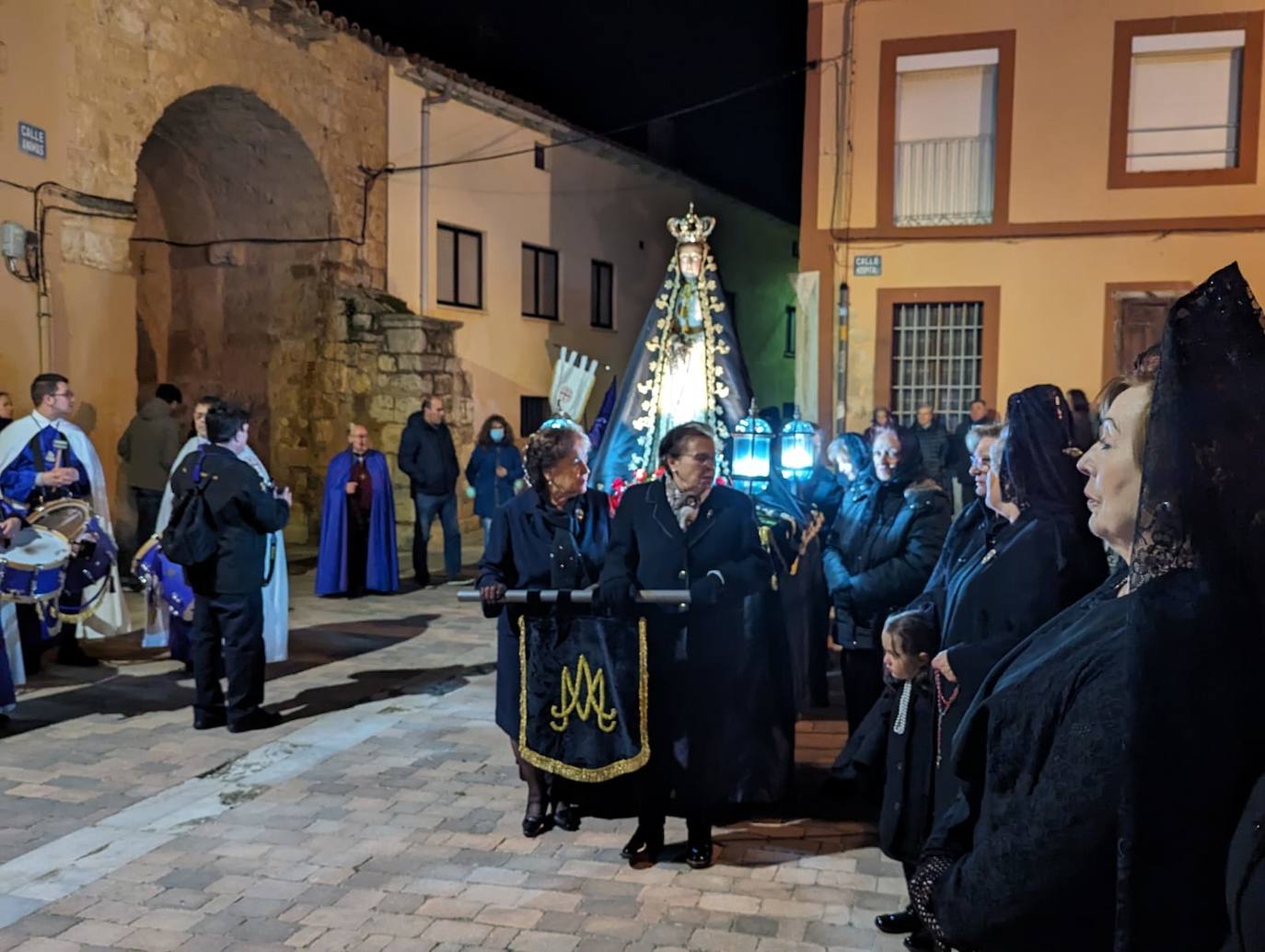 Las imágenes de la procesión del Rosario de Dolor en Torrelobatón