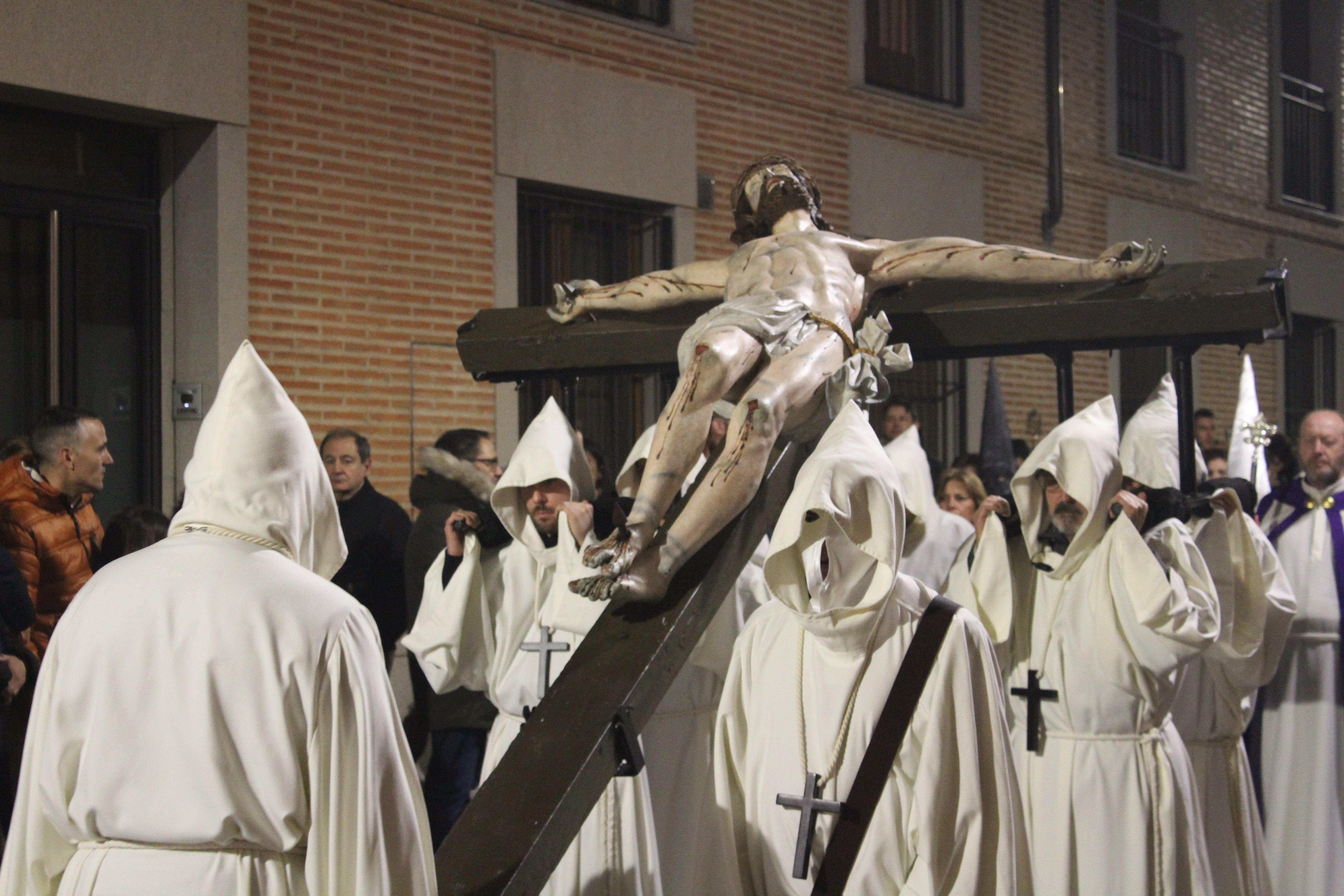 Cristo del Encuentro procesionando en Medina del Campo