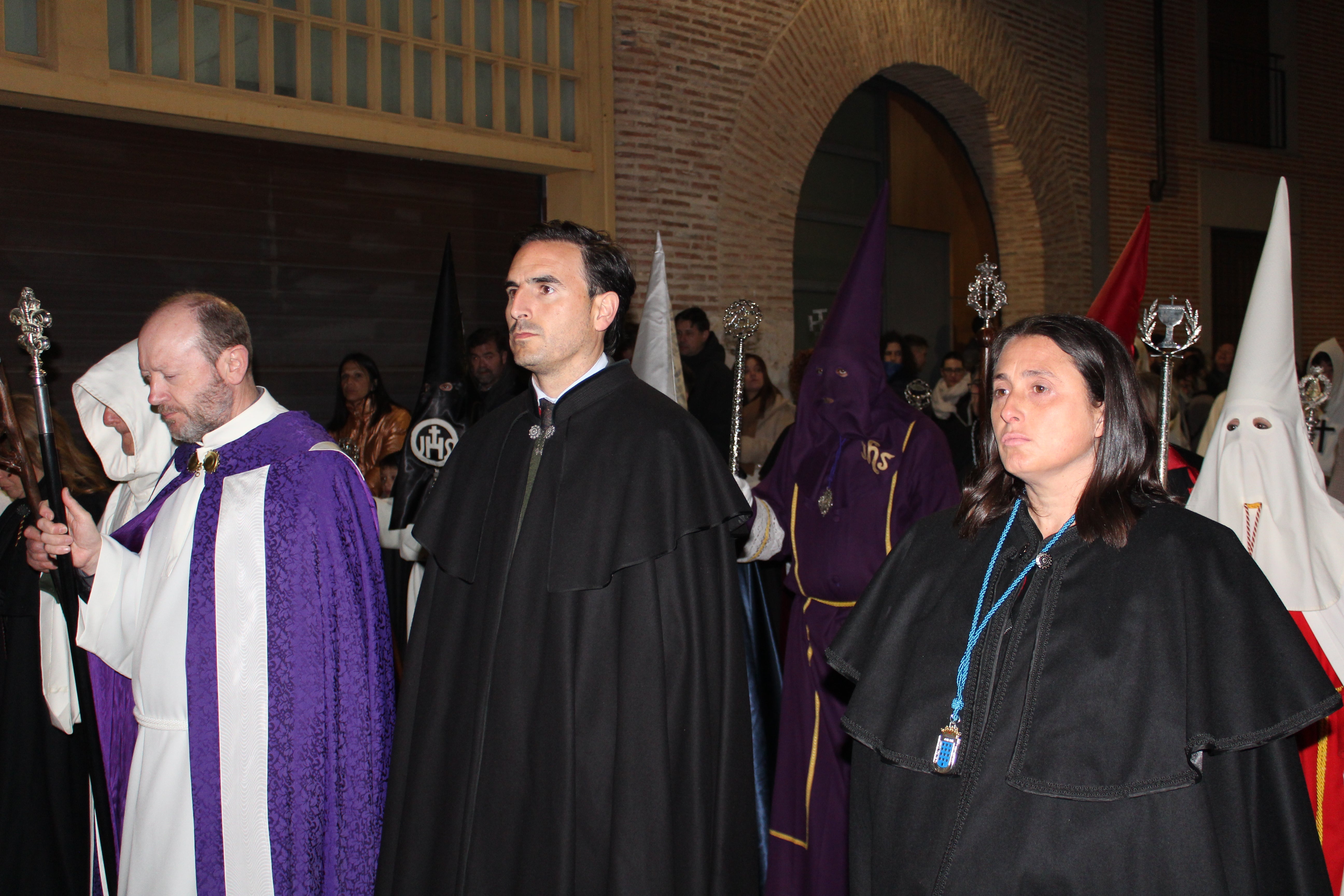 Autoridades durante la Procesión de la Sentencia