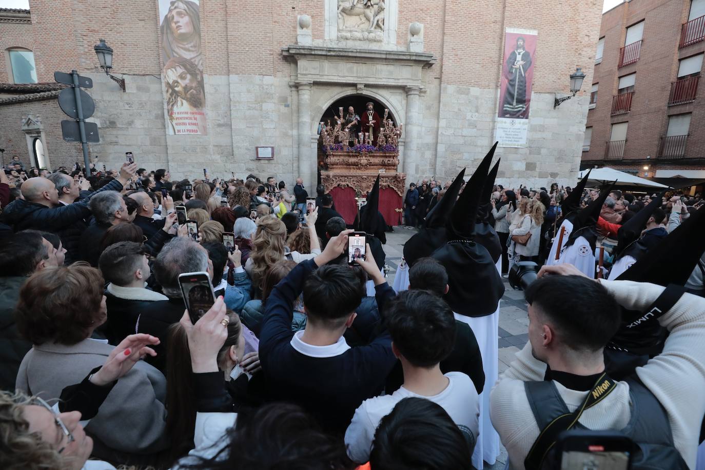 Procesión de Amor y Misericordia en la Semana Santa de Valladolid 2024