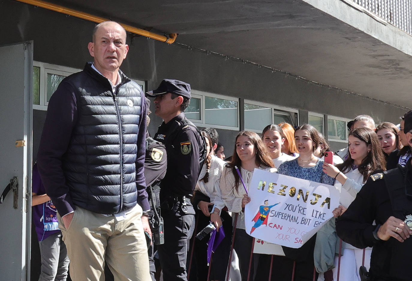 La afición palentina se despide de los jugadores del Real Madrid