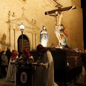 La Cofradía del Santo Cristo de la Buena Muerte sale a las calles de Peñafiel