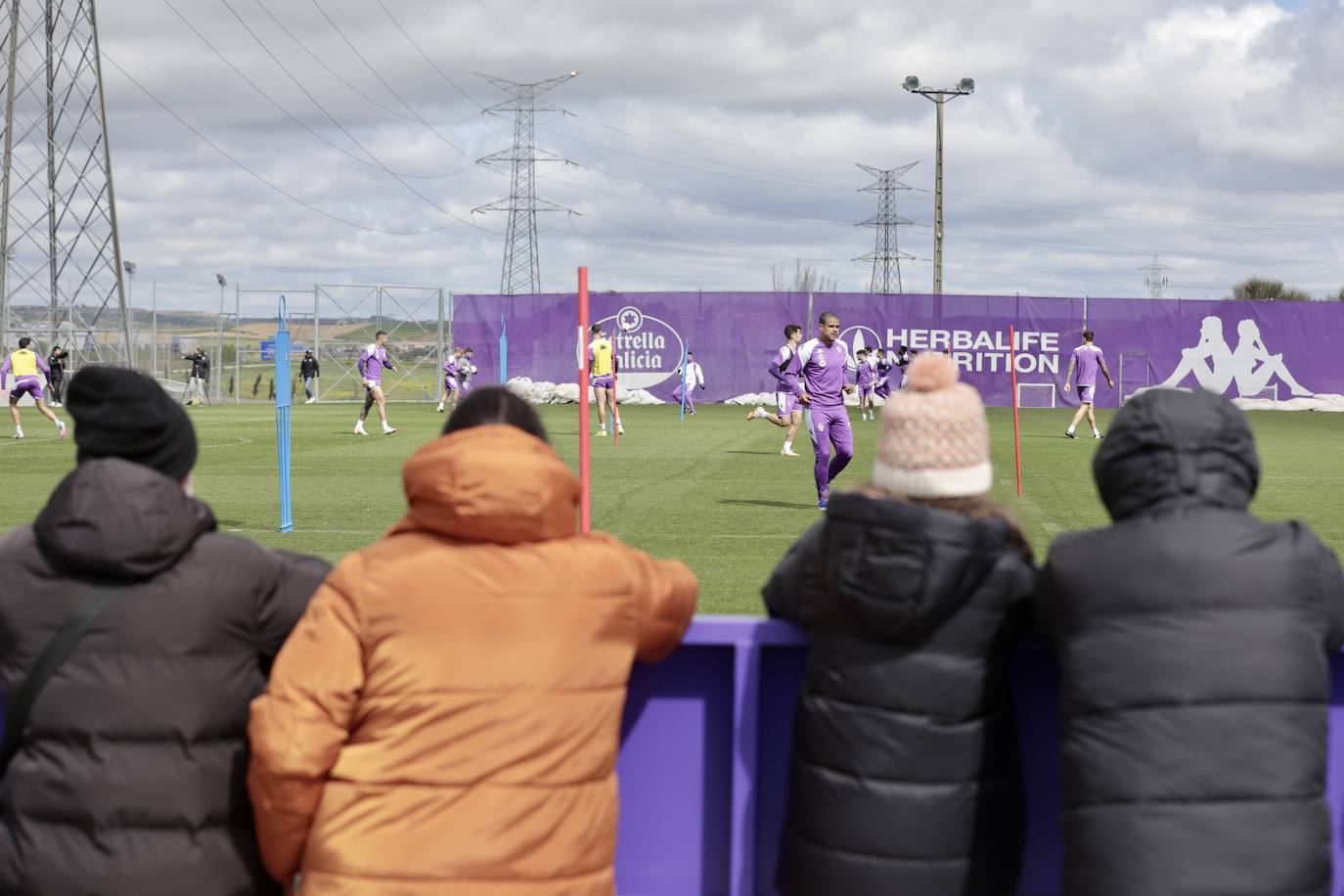 Las imágenes del entrenamiento a puerta abierta del Real Valladolid