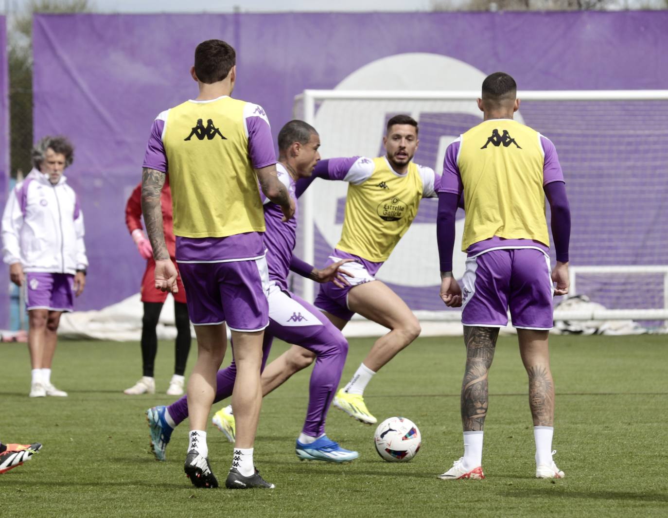 Las imágenes del entrenamiento a puerta abierta del Real Valladolid