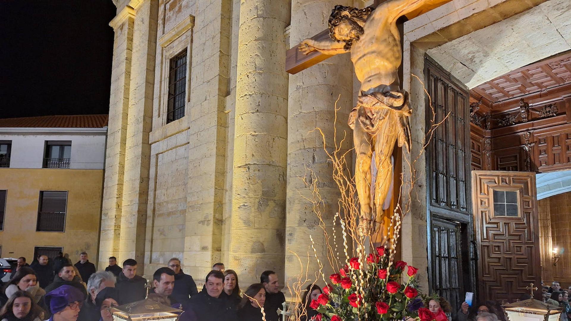 Medina de Rioseco se postra ante el Cristo de la Clemencia | El Norte de  Castilla