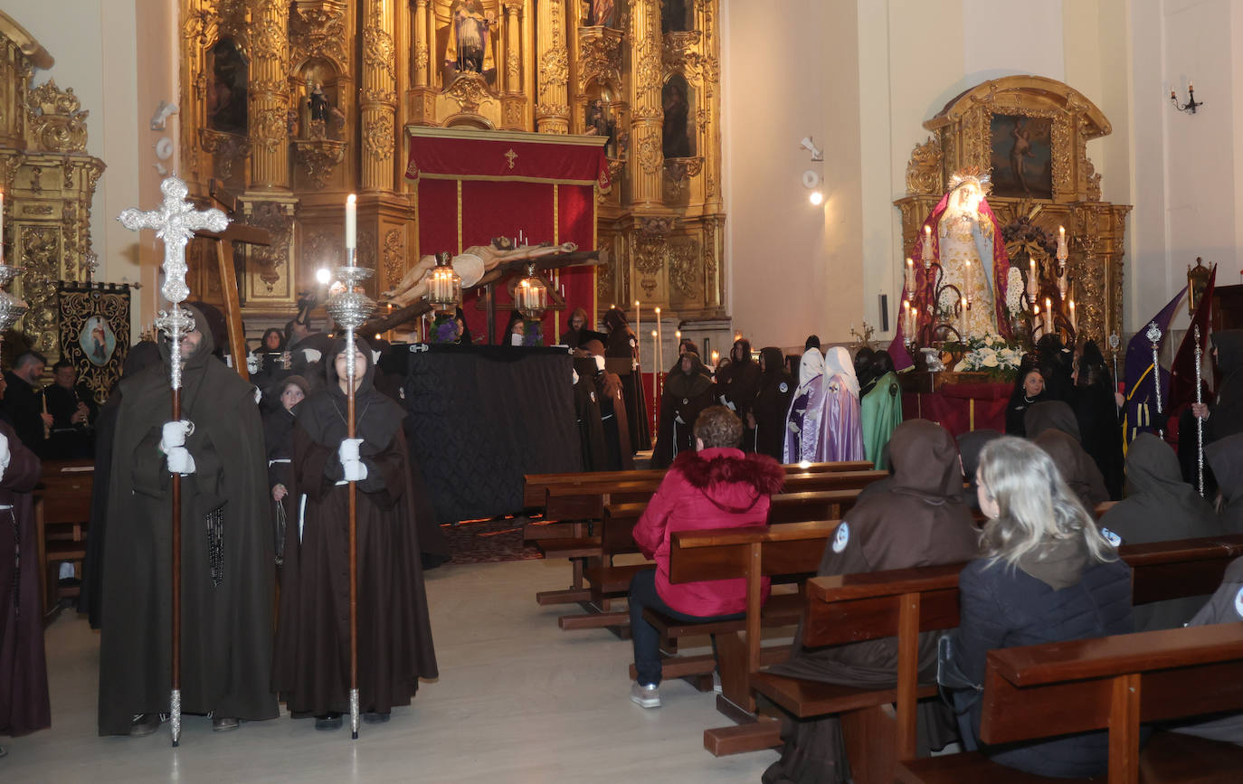 La lluvia desluce la celebración del Miércoles Santo