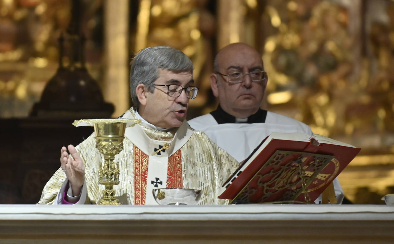 Las imágenes de la misa crismal de Jueves Santo en Valladolid