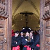 La lluvia obliga a suspender la procesión del Santísimo Cristo de la Luz de Valladolid