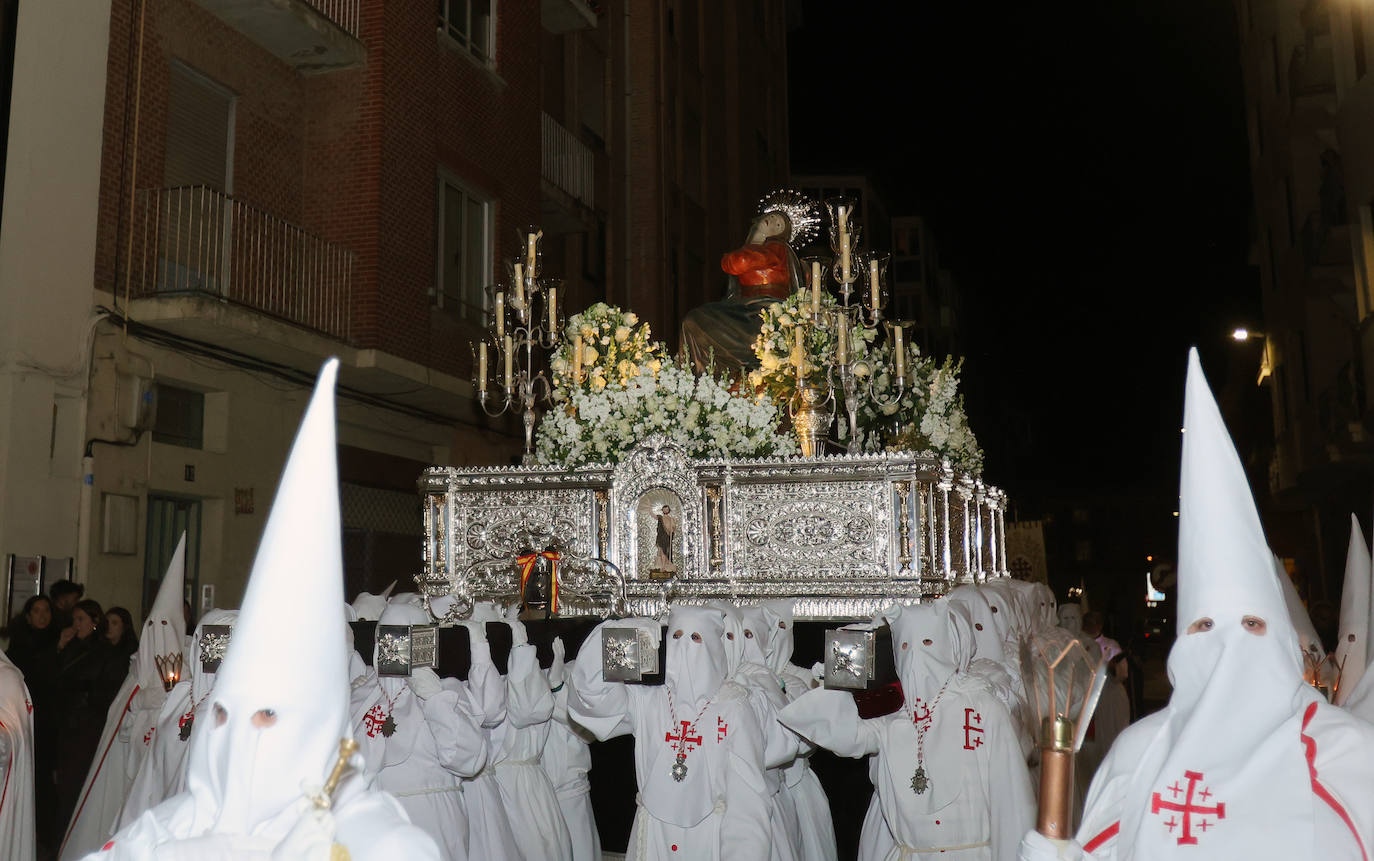 La Quinta Angustia peregrina en la madrugada de Palencia