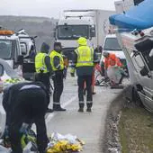 La colisión entre un camión y un coche en Soria deja dos fallecidos de 22 y 30 años