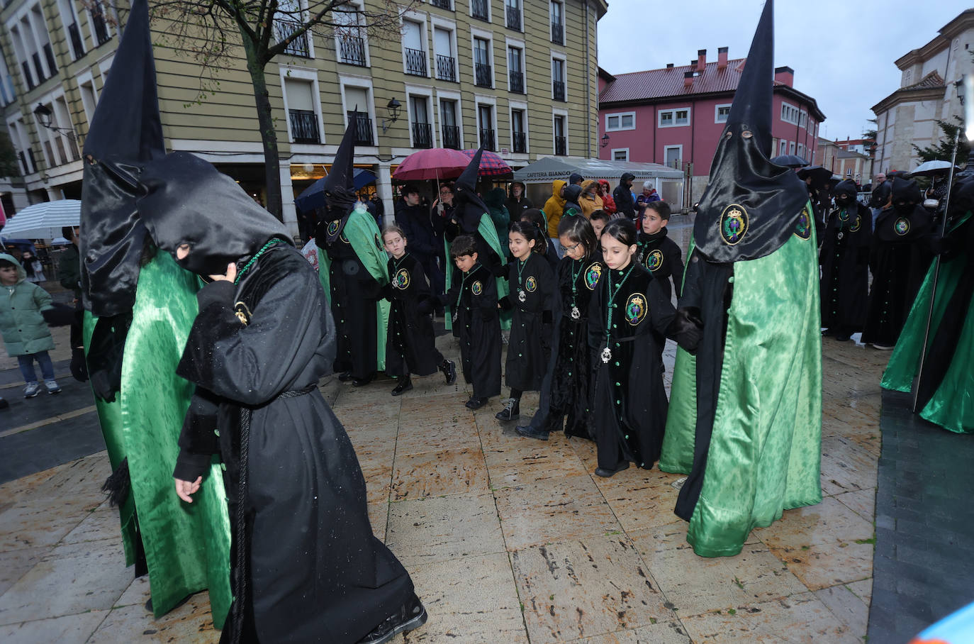 La Vera Cruz celebra la Oración en el Huerto al cobijo de San Pablo