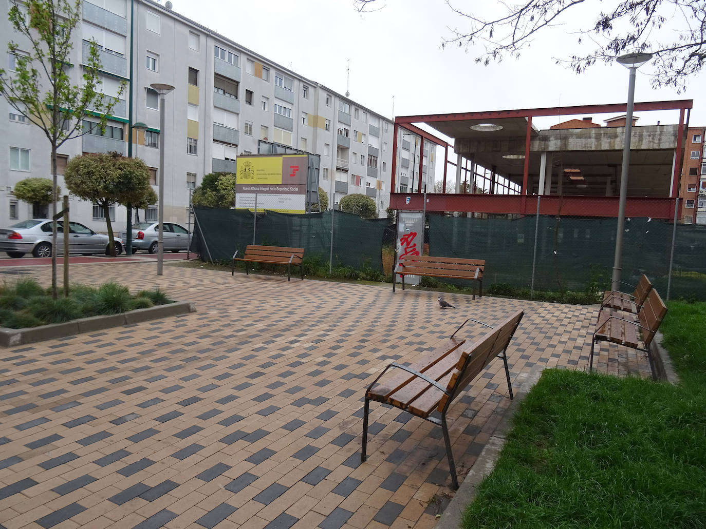 Las imágenes de la plaza del colegio San Juan de la Cruz en La Rondilla