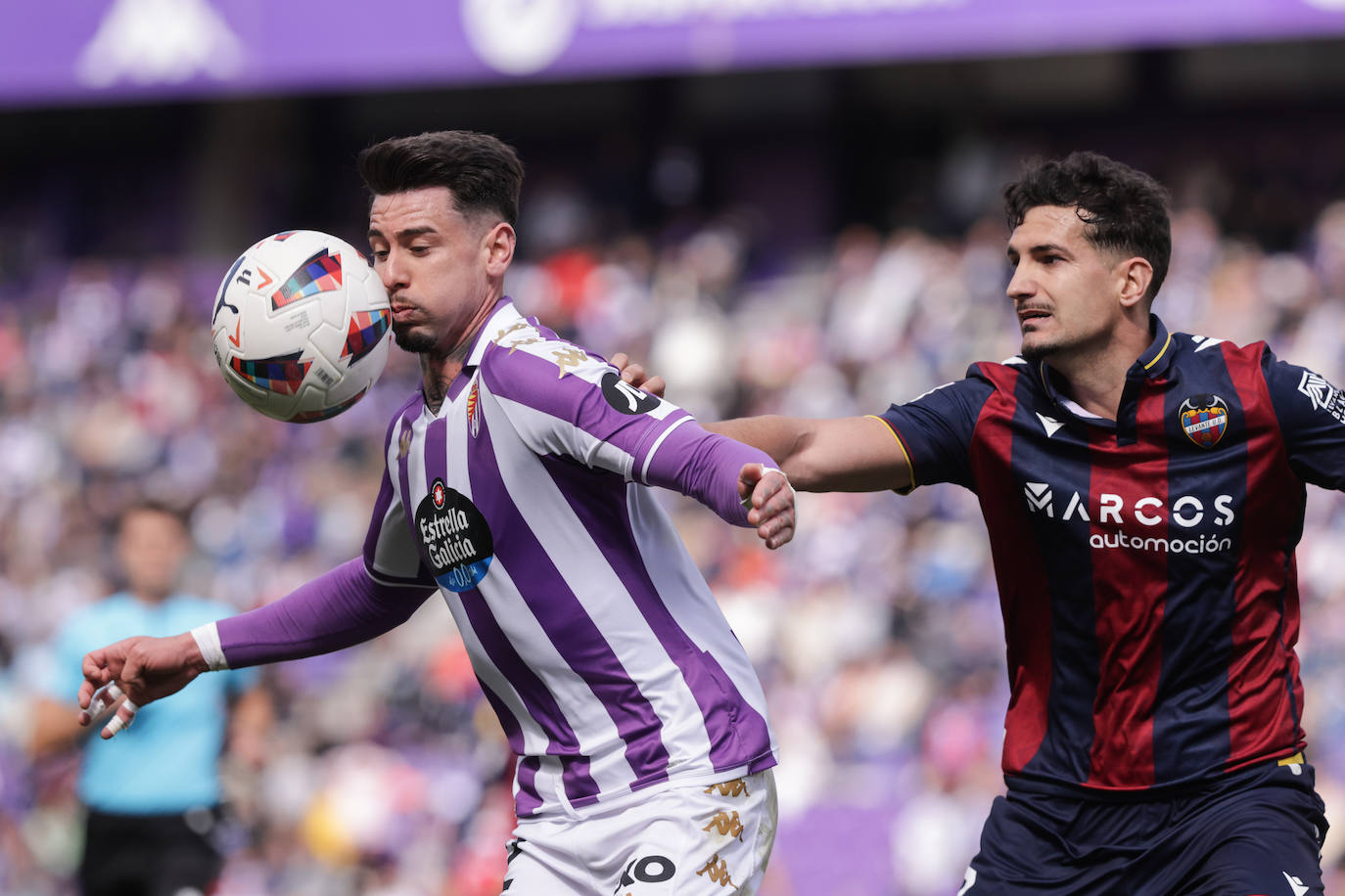 Las imágenes del partido entre el Real Valladolid y el Levante