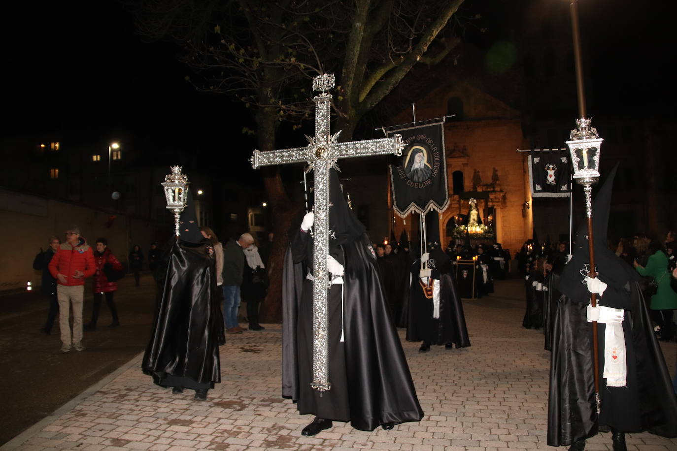 El Viernes Santo de Cuéllar, en imágenes