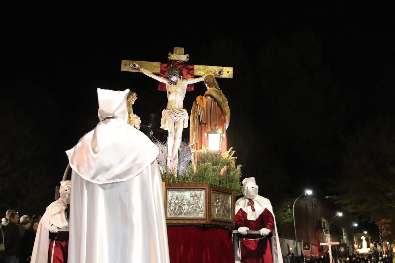 El Viernes Santo de Cuéllar, en imágenes