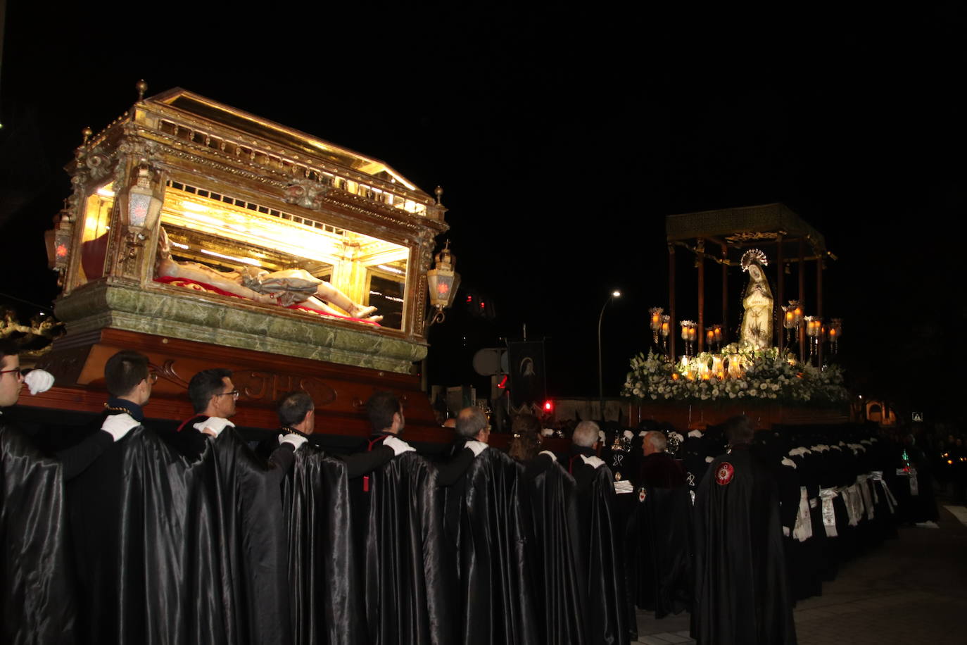 El Viernes Santo de Cuéllar, en imágenes