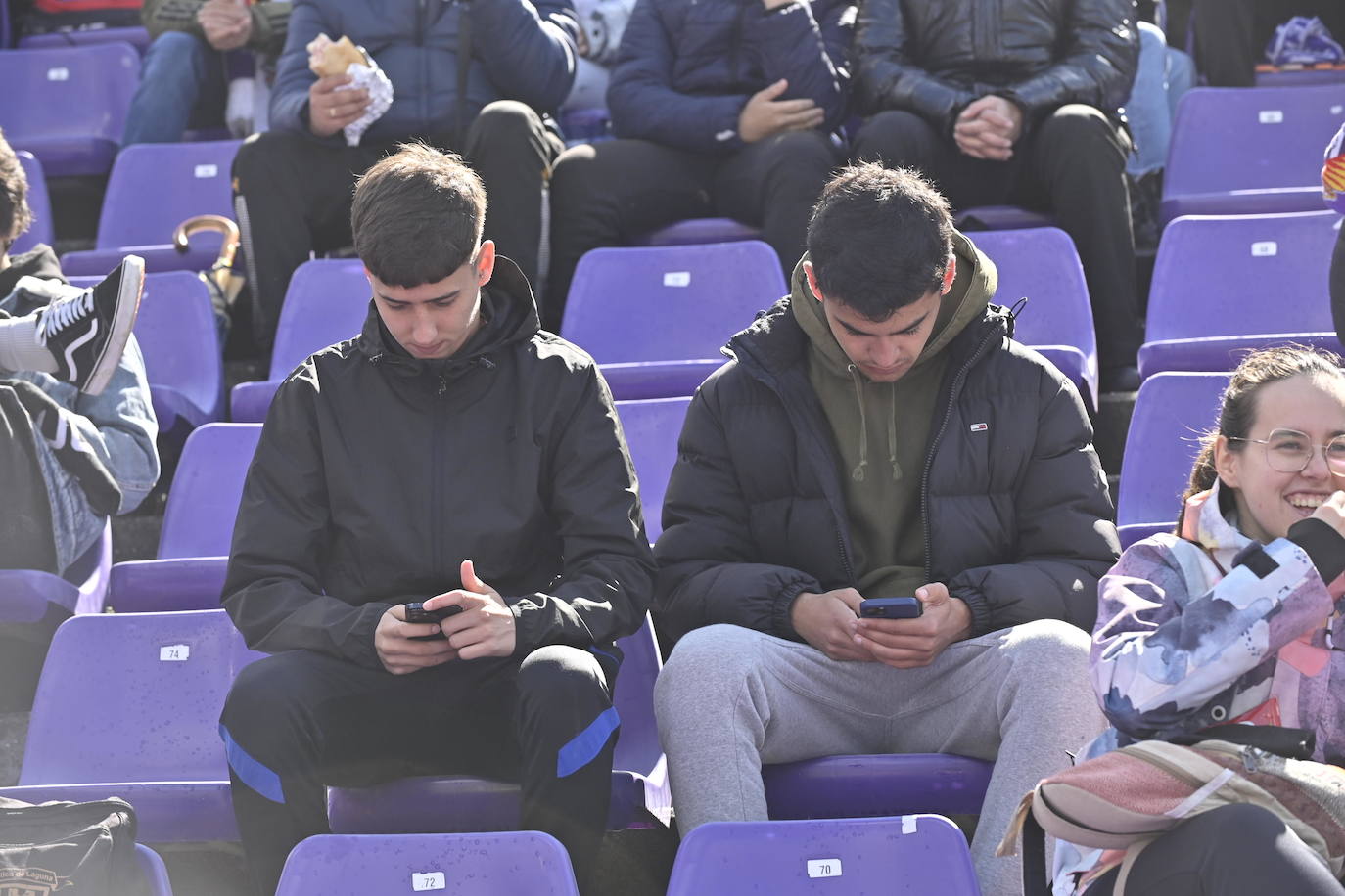 Búscate en la grada del estadio José Zorrilla (4/4)