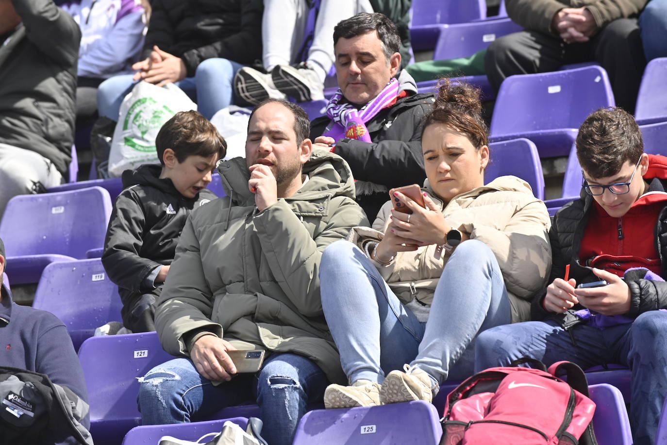 Búscate en la grada del estadio José Zorrilla (3/4)