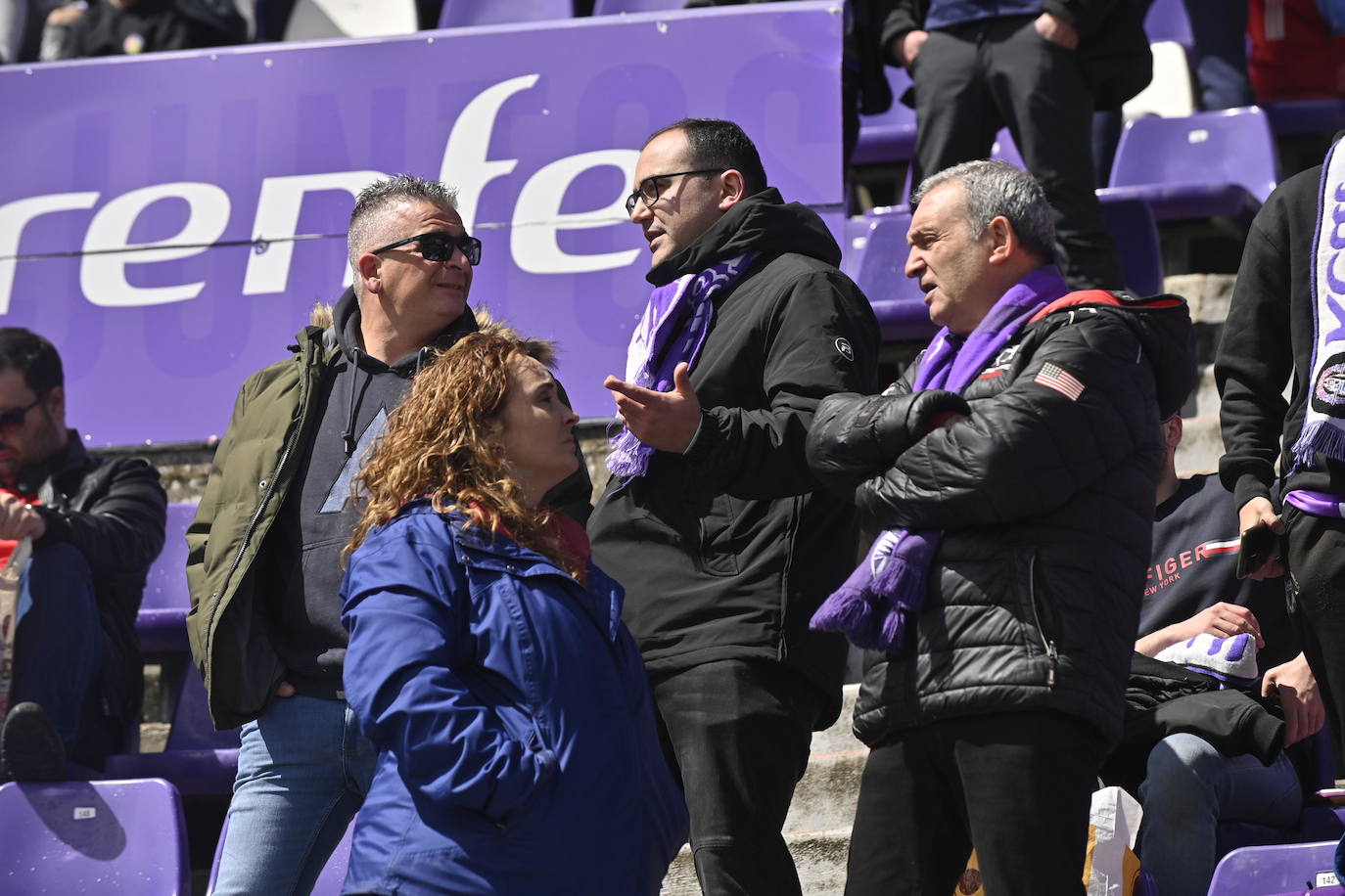 Búscate en la grada del estadio José Zorrilla (1/4)