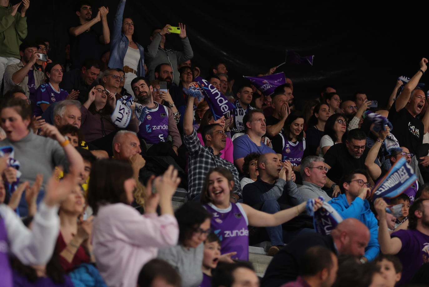 Zunder Palencia-Lenovo Tenerife: Búscate en la grada